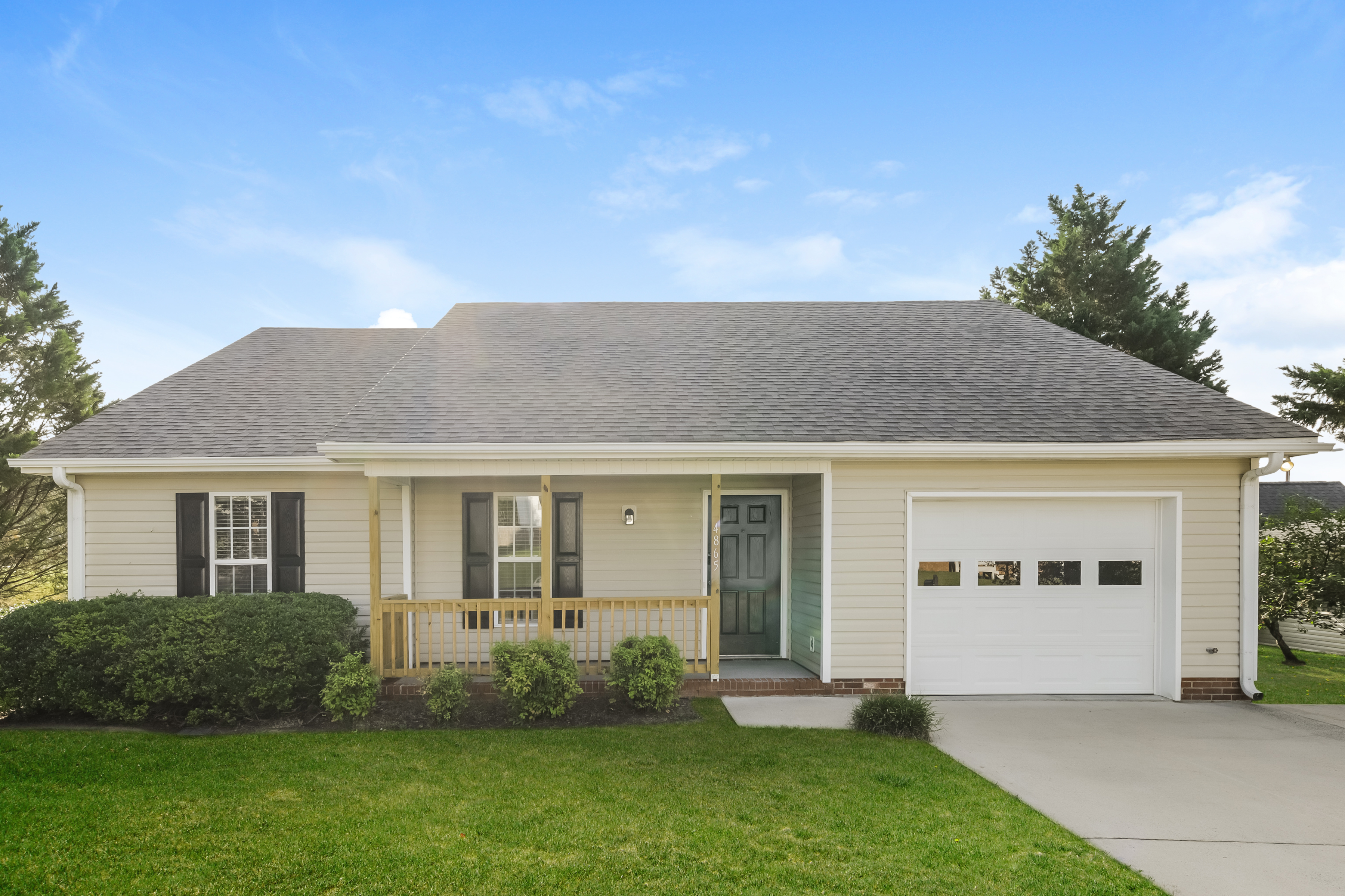 4865 LANCE RIDGE LN Winston-Salem, NC 27127
